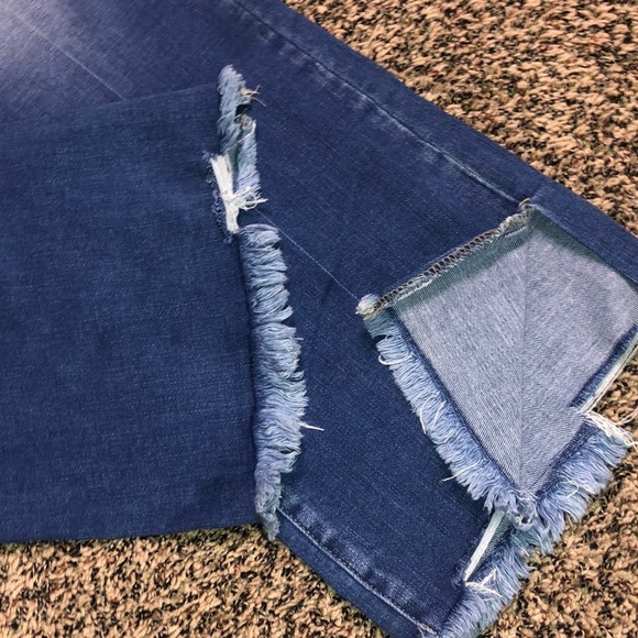 KanCan Mid Rise Slim Bootcut Jeans with Stretch | NWT! - Picture 2 of 6